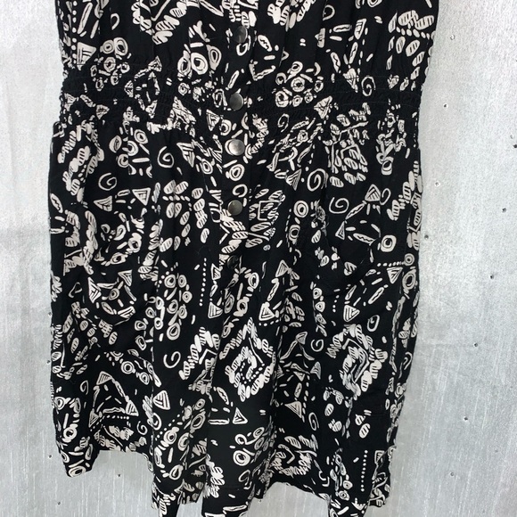 Pattern Romper WITH POCKETS - Picture 2 of 5